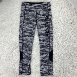 Lululemon Pace Rival Crop (22") Power Luxtreme Hazy Days Black White / Black